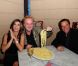 Elisabetta Canalis affamée devant un plat de pâtes lors de l'inauguration d'un restaurant italien à Miami le 4 novembre 2011