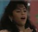 Shakira, à 11 ans, chante à la télévision.