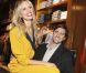Karolina Kurkova si complice avec son amoureux Archie Drury lors de l'ouverture de la boutique Tommy Hilfiger à Hambourg. Le 16 novembre 2011
