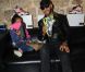 Swizz Beatz et sa fille Nicole à la boutique Auguste à Paris (Bastille) pour la présentation et la dédicace de la chaussure que le producteur a dessinée pour la marque Reebok. Le 17 novembre 2011