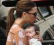 Harper Seven et sa maman Victoria Beckham, en virée shopping à New York, le 16 septembre 2011. 