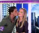 Giuseppe embrasse Anne Denis sur le plateau des Anges de la télé - Le Mag le jeudi 24 novembre 2011 sur NRJ 12