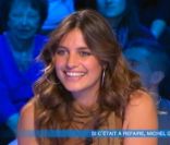 Laetitia Milot sur le plateau de Cyril Viguier Vendredi sur un plateau sur France 3 le vendredo 25 novembre 2011