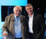 Michel Galabru et Cyril Viguier sur le plateau de Vendredi sur un plateau le vendredi 25 novembre 2011 sur France 3