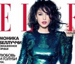 Monica Bellucci, habillée d\'une robe Dolce & Gabbana en couverture du magazine Elle Ukraine. Octobre 2011.<br />