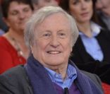 Claude Rich dans l\'émission Vivement Dimanche diffusée le 4 décembre 2011 - au Studio Gabriel le 1er décembre 211<br />