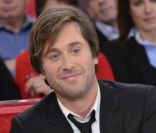 Thomas Dutronc dans l'émission Vivement Dimanche diffusée le 4 décembre 2011 - au Studio Gabriel le 1er décembre 211 