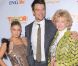 Fergie heureuse avec son mari et sa belle-mère, devant Amber Heard hypnotique