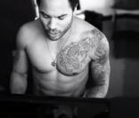 Lenny Kravitz -  Push  - décembre 2011.