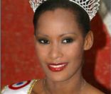 Corinne Coman (Miss France 2003) en décembre 2002 lors de son sacre