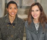 Ayo et Virginie Ledoyen au premier rang du défilé Chanel Paris-Bombay le 6 décembre 2011