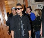 Roi de la nuit, Sean Paul sort de son showcase au Milliardaire le 6 décembre 2011 à Paris