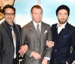 Robert Downey Jr., Guy Ritchie et Jude Law présentent Sherlock Holmes : Jeu d\'ombres à Londres, le 9 décembre 2011.