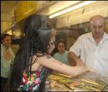 Amy Winehouse chez le traiteur