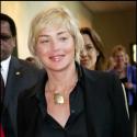 PHOTOS : Sharon Stone court le monde, contre le Sida