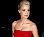 Amber Heard, nouvelle bombe hollywoodienne. Une silhouette de pin-up, un ovale parfait, la nouvelle Scarlett Johansson n'a rien à envier aux plus belles actrices et s'impose déjà comme une incontournable. 