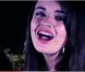 Rebecca Black dans le clip  Friday , vidéo la plus vue de l'année 2011 sur YouTube.