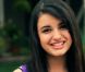 Rebecca Black dans le clip  Friday , vidéo la plus vue de l'année 2011 sur YouTube.