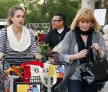 Jessica Alba : Maman pressée heureusement épaulée pour briller à Noël