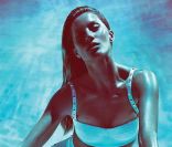 Gisele Bündchen, sexy pour la campagne Versace printemps-été 2012. 