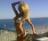 Victoria Silvstedt se prépare avant d'aller à la plage à Miami - Twitter
