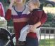 Ali Larter maman poule dans un parc de Los Angeles. Le 3 janvier 2011 sous un beau soleil