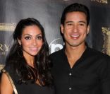 Mario Lopez et sa girlfriend Courtney Mazza en octobre 2011 à Las Vegas