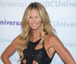 Elle Macpherson lors de la conférence de presse NBC Universal à Los Angeles le 6 janvier 2012 