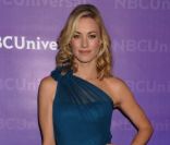 Yvonne Strahovski lors de la conférence de presse NBC Universal à Los Angeles le 6 janvier 2012 