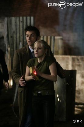 David Tennant et Georgia Moffett lors de leur rencontre sur le plateau de la série  Docteur Who  en 2008.