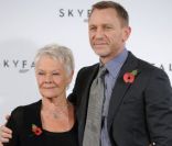  Daniel Craig et Judi Dench en novembre 2011 à Londres. 