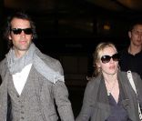 Kate Winslet et son chéri Ned Abel Smith à l\'aéroport de Los Angeles, le 13 janvier 2012.