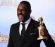 Idris Elba, meilleur acteur dans une mini-série pour Luther, aux Golden Globes à Los Angeles, le 15 janvier 2012.