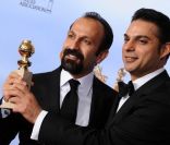 Asghar Farhadi et Peyman Moadi, meilleur film étranger pour Une séparation aux Golden Globes à Los Angeles, le 15 janvier 2012.