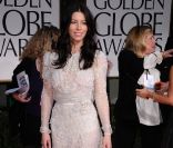 Jessica Biel a choisi une robe crème Elie Saab en dentelle et transparence. Le 15 janvier 2012 aux Golden Globes 
