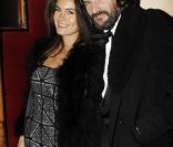 Frédéric Beigbeder et sa compagne Lara lors de la soirée d'avant-première du film L'amour dure trois ans à Paris le 7 janvier 2012