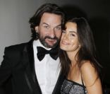 Frédéric Beigbeder et son amie Lara lors de la soirée d'avant-première du film L'amour dure trois ans à Paris le 7 janvier 2012