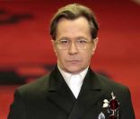 Gary Oldman défile pour Prada à Milan, le 15 janvier 2012.