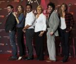 Jean-Paul Rouve, Alice Taglioni, Gilles Lellouche, Muriel Robin, Clement Sibony et Virginie Efira au festival de l\'Alpe d\'Huez, le 17 janvier 2012.