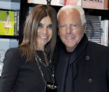 Carine Roitfeld et Giorgio Armani assistent à la séance de dédicaces à Milan, le 17 janvier 2012.