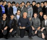 Giorgio Armani et ses poulains à Milan, le 17 janvier 2012.
