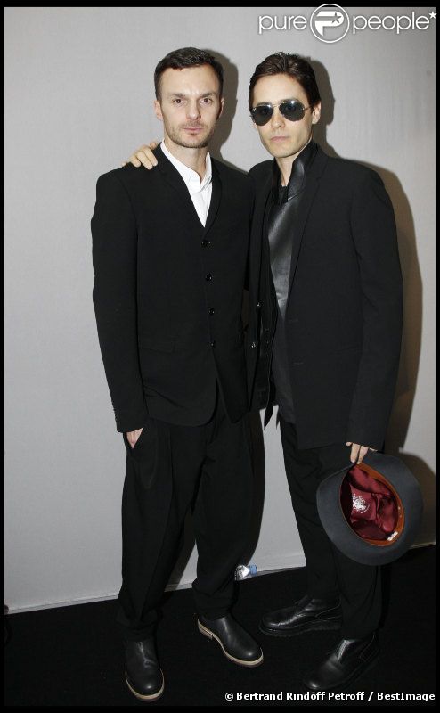 Kris Van Assche et Jared Leto au défilé Dior à Paris, le 21 janvier 2012.