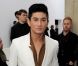 L'acteur chinois Nicholas Wu, très élégant tout en blanc lors défilé Dior Homme à Paris, le 21 janvier 2012.