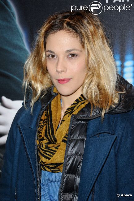 Alysson Paradis à l'avant-première de Café de Flore, à Paris le 23 janvier 2012.