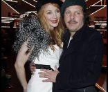 Julie Depardieu et Philippe Katerine, duo irrésistible au défilé Etam lingerie le 23 janvier 2012 à l'école nationale des Beaux-Arts.
