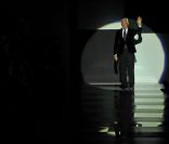 Giorgio Armani à l'issue de son défilé Armani Privé à Paris le 24 janvier 2012