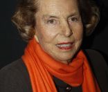 Liliane Bettencourt au défilé Armani Privé le 24 janvier 2012 à Paris