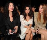 Sofia Essaïdi, Linda Hardy et Mareva Galanter lors du défilé Zuhair Murad Haute Couture à Paris le 24 janvier 2012