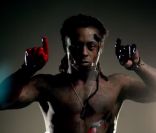 Lil Wayne : En rouge et noir avec Bruno Mars, c'est puissant
