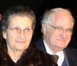 Simone Veil et son époux au dîner du CRIF, à Paris, le 8 février 2012.